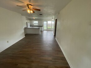 1355 Davis Rd in Dunedin, FL - Building Photo - Building Photo