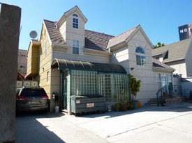 1421-1423 N La Brea Ave in Los Angeles, CA - Building Photo