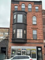 3005 W Cermak Rd in Chicago, IL - Building Photo