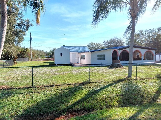 3784 NW 28th Ave in Okeechobee, FL - Building Photo - Building Photo