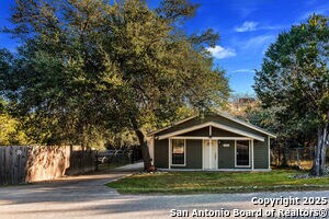 445 Scenic Hills Dr in Canyon Lake, TX - Building Photo - Building Photo