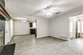 6121 Stardust Dr S in Watauga, TX - Building Photo - Building Photo