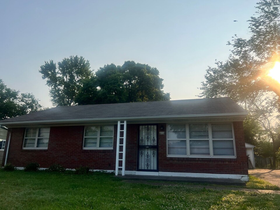 3111 Maywood Pl in Louisville, KY - Building Photo