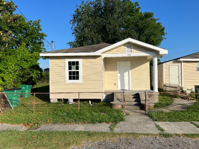property at 1018 Wilker Neal Ave