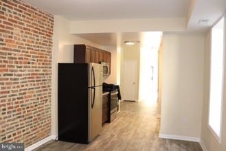 1646 E Pratt St in Baltimore, MD - Foto de edificio - Building Photo