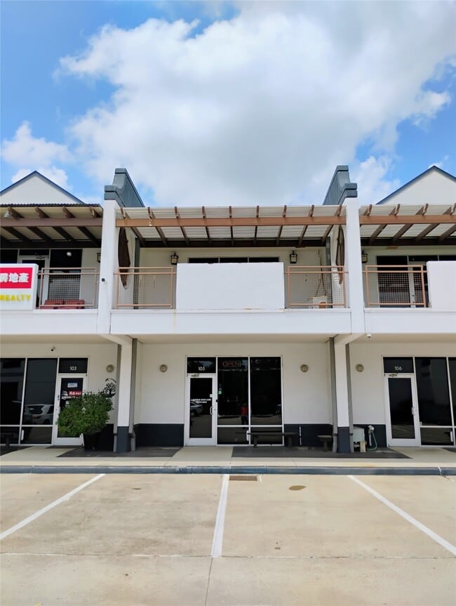 9788 Clarewood Dr in Houston, TX - Building Photo - Building Photo