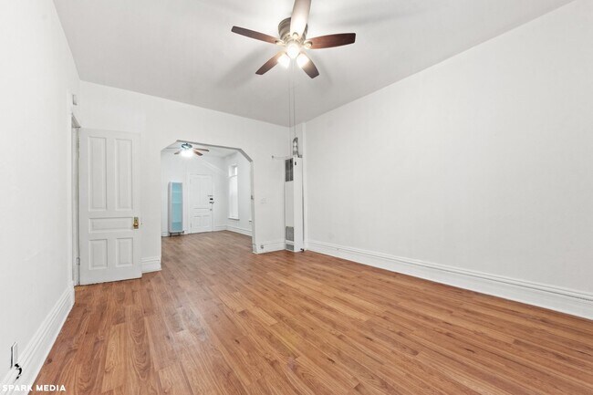 839 N Winchester Ave-Unit -1F in Chicago, IL - Building Photo - Building Photo