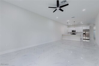 2253 10th Terrace in Lehigh Acres, FL - Building Photo - Building Photo