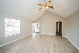 6561 Bald Oak Dr in Memphis, TN - Building Photo - Building Photo