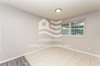 5335 Flotron Dr in Dayton, OH - Foto de edificio - Building Photo