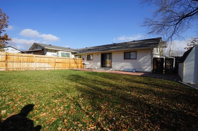 6065 Otis St in Arvada, CO - Building Photo - Building Photo