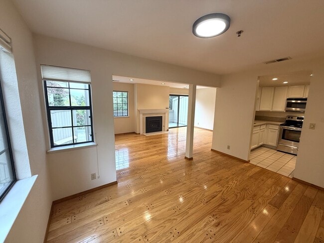 109 Pelican Ln in Novato, CA - Building Photo - Building Photo
