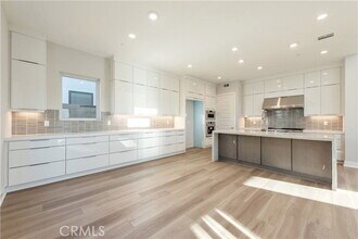 209 Mask in Irvine, CA - Building Photo - Building Photo