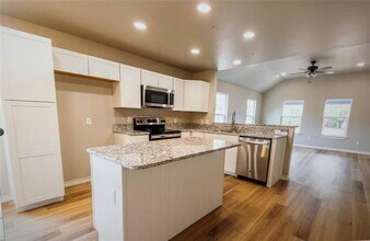 1242 Pecan St in Abilene, TX - Building Photo - Building Photo