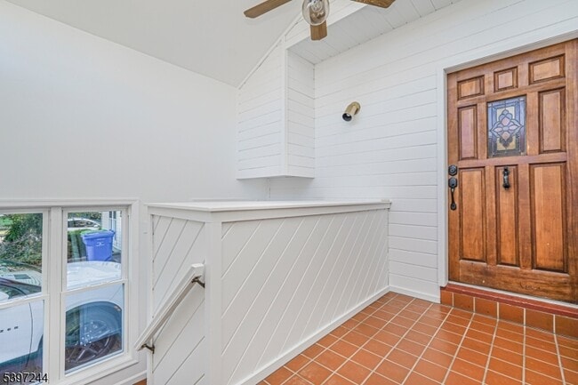 17 Throckmorton Ln in Old Bridge, NJ - Building Photo - Building Photo