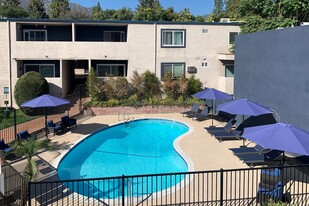 Americana La Crescenta Apartments