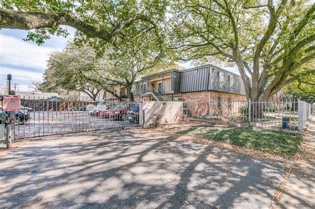 5322 Fleetwood Oaks Ave in Dallas, TX - Building Photo - Building Photo
