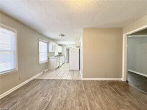 3020 Branderwood Dr in Greensboro, NC - Building Photo - Building Photo