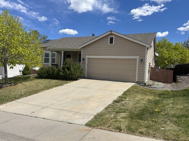 5556 S Rome St in Aurora, CO - Building Photo - Building Photo