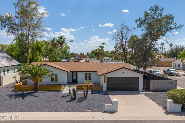property at 9205 E Laurel Ln