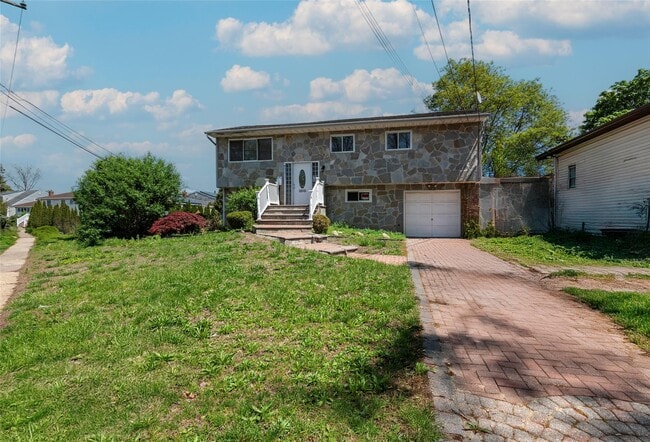 property at 2515 S Seamans Neck Rd