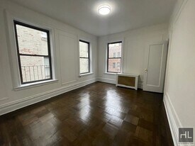 WEST 104 STREET, Unit 54 in New York, NY - Building Photo