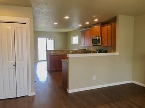 606 NW 20th Ave in Battle Ground, WA - Building Photo - Building Photo