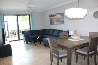 10044 Siesta Bay Dr in Naples, FL - Building Photo - Building Photo