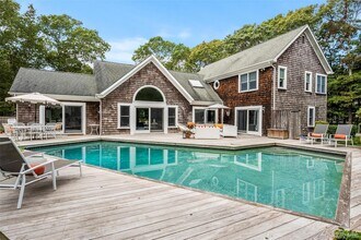 38 Pheasant Run in Quogue, NY - Building Photo - Building Photo