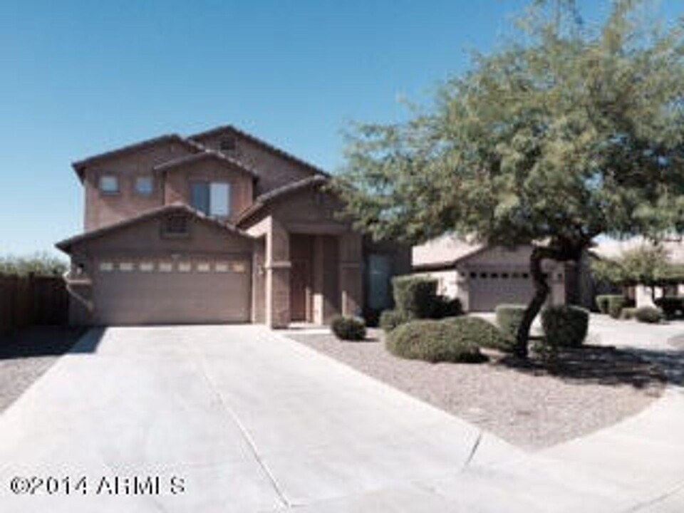 7010 S 45th Ave in Phoenix, AZ - Foto de edificio