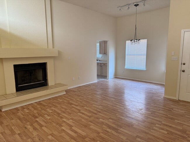 6912 El Cajon Ct NW in Albuquerque, NM - Building Photo - Building Photo
