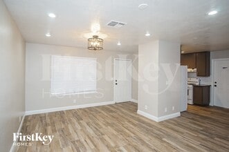 227 Autumn Ct in Henderson, NV - Building Photo - Building Photo