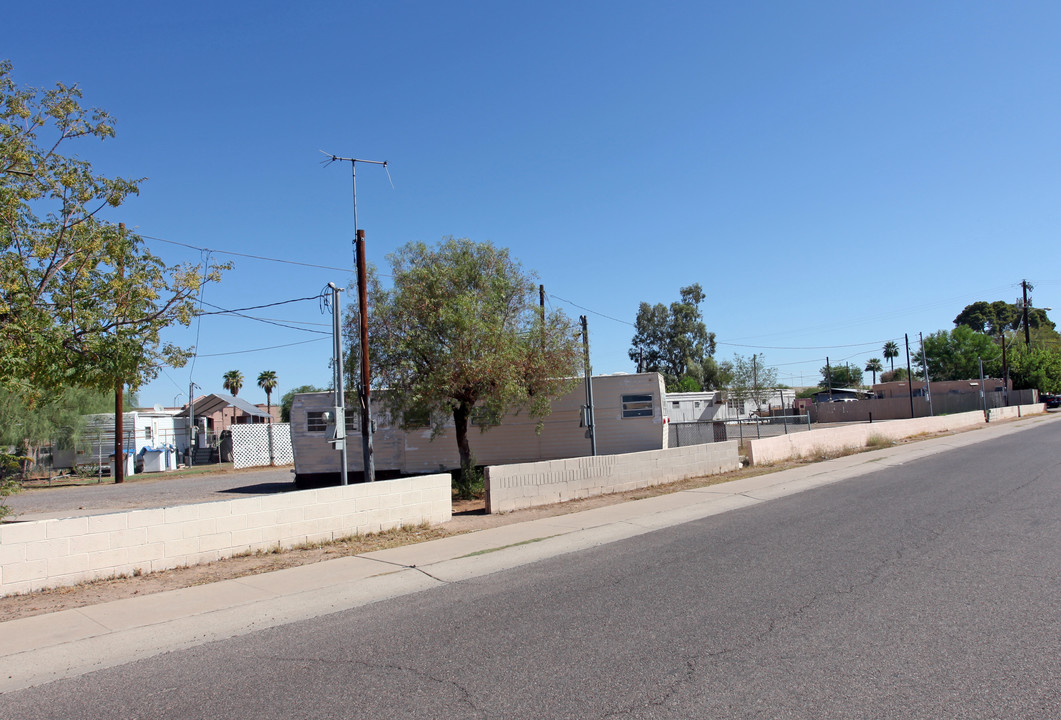 Rancho Hermosa Trailer Park - 30 Space in Phoenix, AZ - Foto de edificio