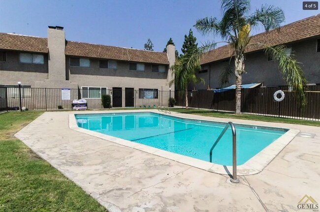 5101 Hunter Ave in Bakersfield, CA - Building Photo - Building Photo