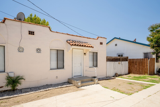 426 Western Ave, Unit B in Glendale, CA - Building Photo - Building Photo