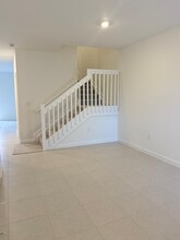 23316 SW 133rd Ct in Princeton, FL - Foto de edificio - Building Photo