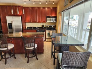 2881 NE 32nd St in Fort Lauderdale, FL - Building Photo - Building Photo