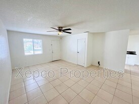 33089 Shifting Sands Trail in Cathedral City, CA - Building Photo