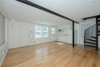 206 S Sims Ave in Bryan, TX - Building Photo - Building Photo