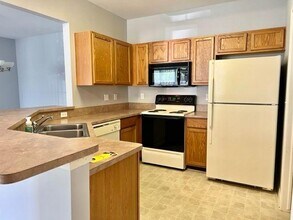 43734 Rushcliffe Dr in Sterling Heights, MI - Building Photo - Building Photo