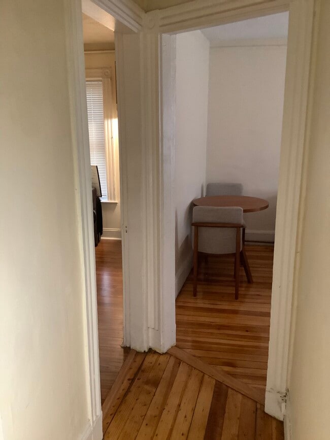 86 Prentiss St, Unit 8 in Watertown, MA - Foto de edificio - Building Photo