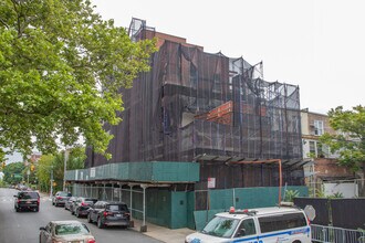 502 Montgomery St in Brooklyn, NY - Building Photo - Building Photo