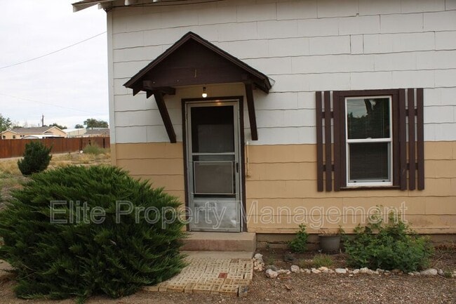 property at 2727 Santa Fe Dr