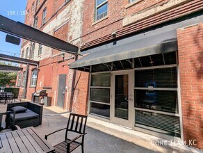 204 Walnut St in Kansas City, MO - Building Photo - Building Photo