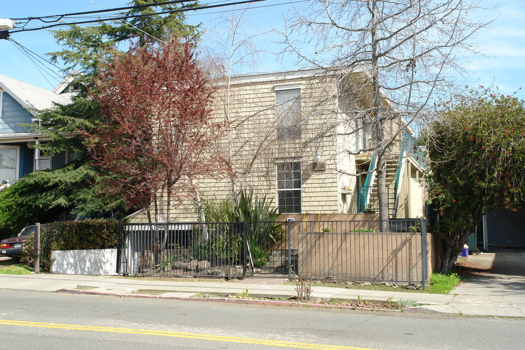 1605 Milvia St in Berkeley, CA - Foto de edificio