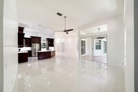 2527 Jardin Dr in Weston, FL - Building Photo - Building Photo