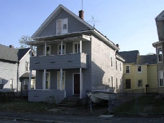 886 Dwight St in Holyoke, MA - Building Photo - Building Photo