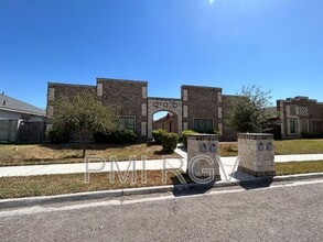 2708 Primrose Ave in Edinburg, TX - Building Photo - Building Photo