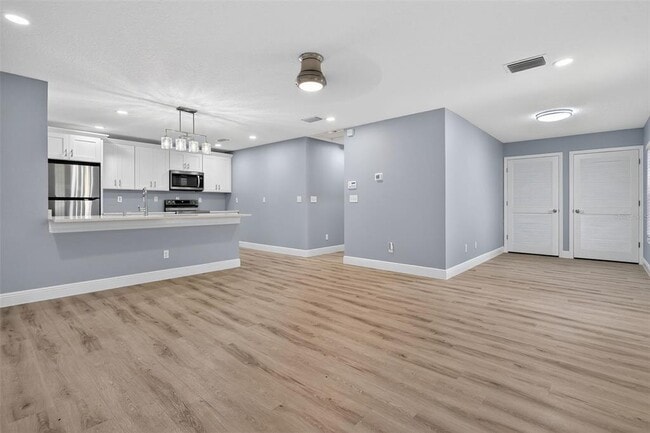 12909 Star Country Ln in Dover, FL - Building Photo - Building Photo