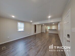 34 Fahnestock Rd in Malvern, PA - Building Photo - Building Photo